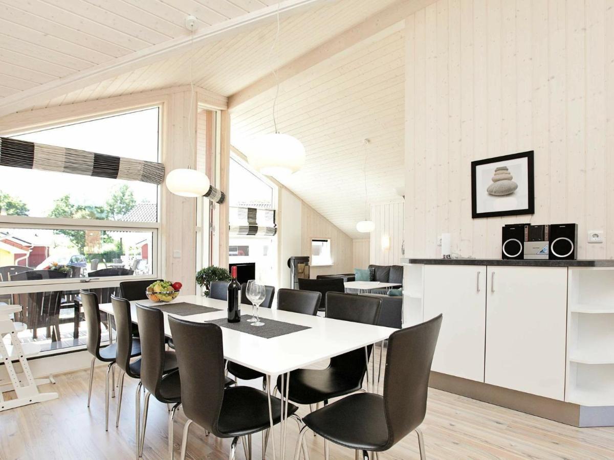 Four-Bedroom Holiday Home In Grossenbrode 1 Esterno foto