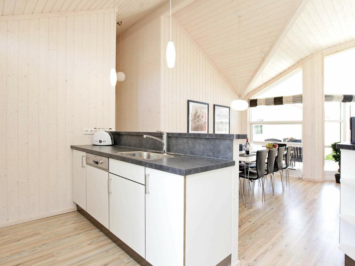 Four-Bedroom Holiday Home In Grossenbrode 1 Esterno foto