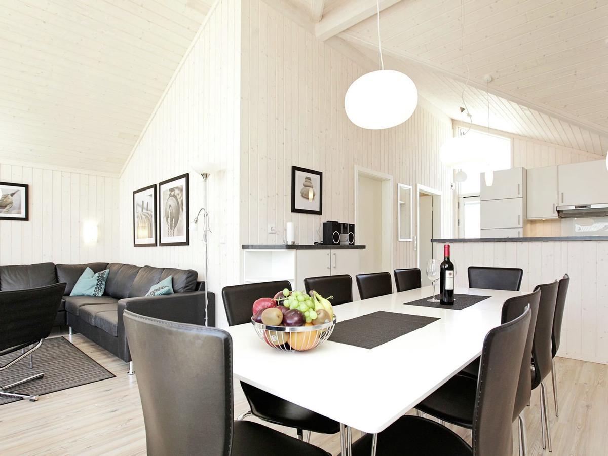 Four-Bedroom Holiday Home In Grossenbrode 1 Esterno foto